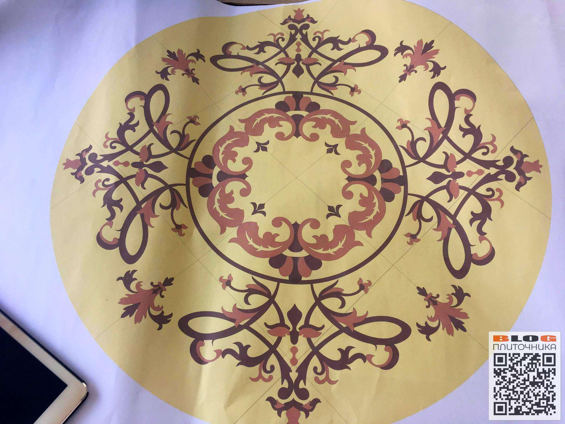 Схема панно из мозаики с лого и куар